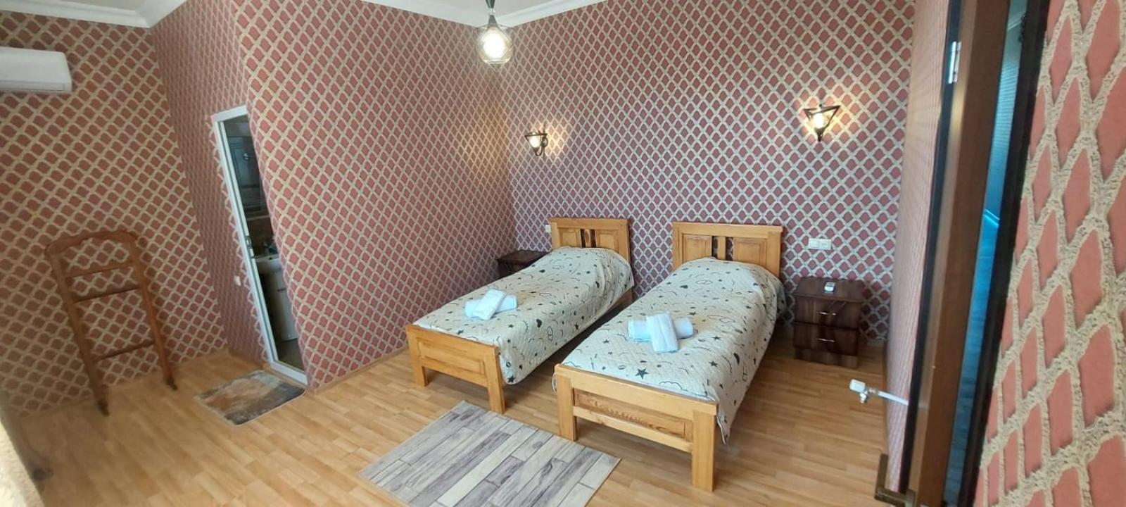 Panorama In Kutaisi Hostel Rom bilde